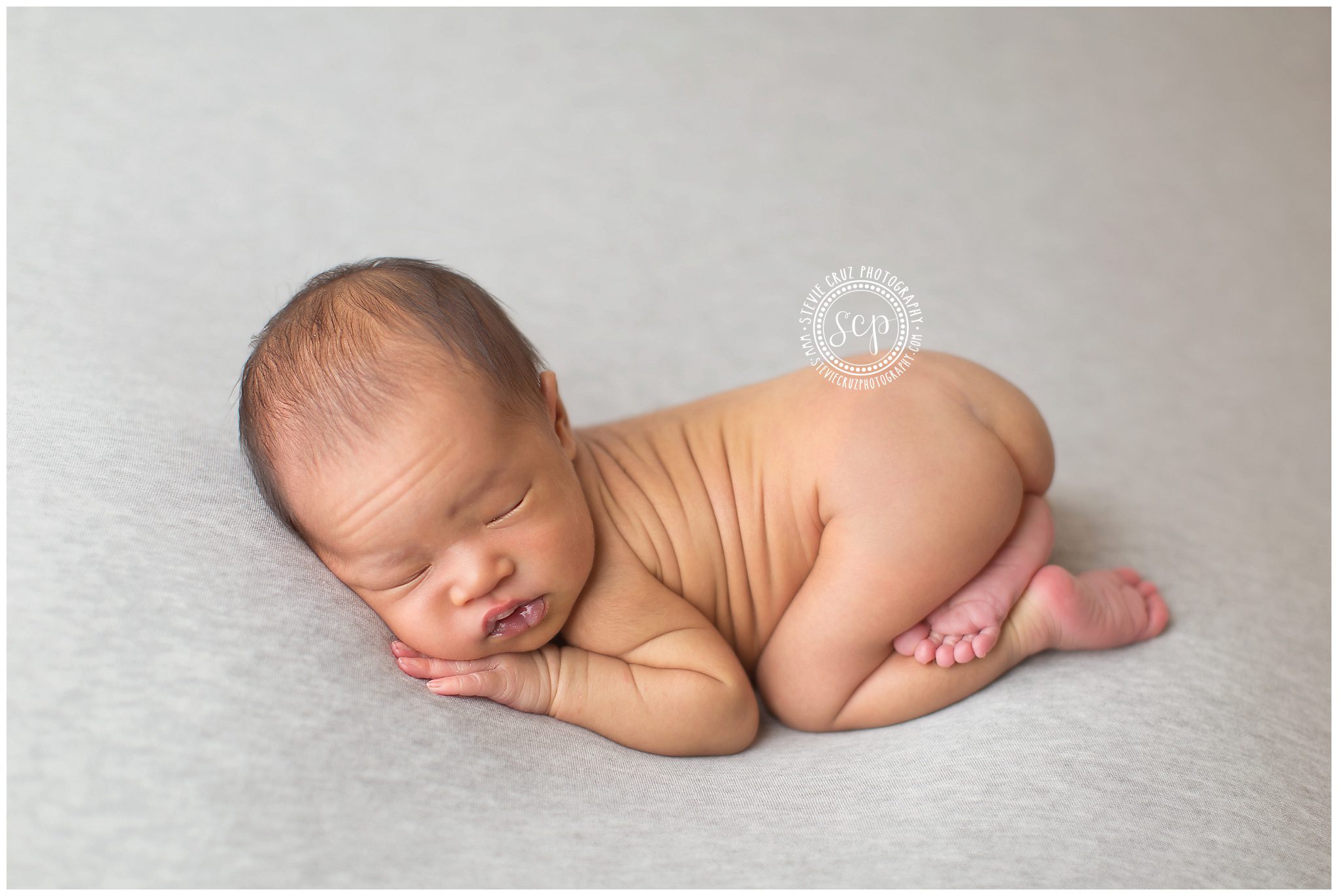 Orange-County-Newborn-Photographer-Stevie-Cruz_0684.jpg