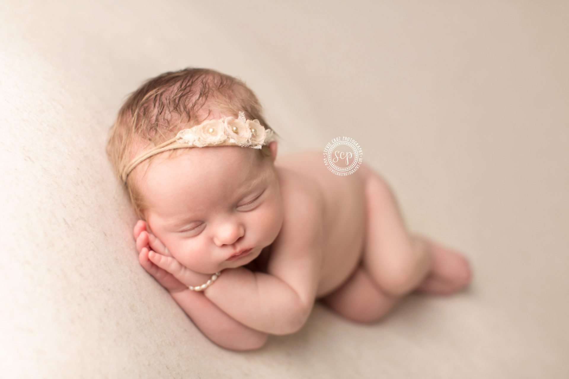 local-family-newborn-maternity-engagement-photography