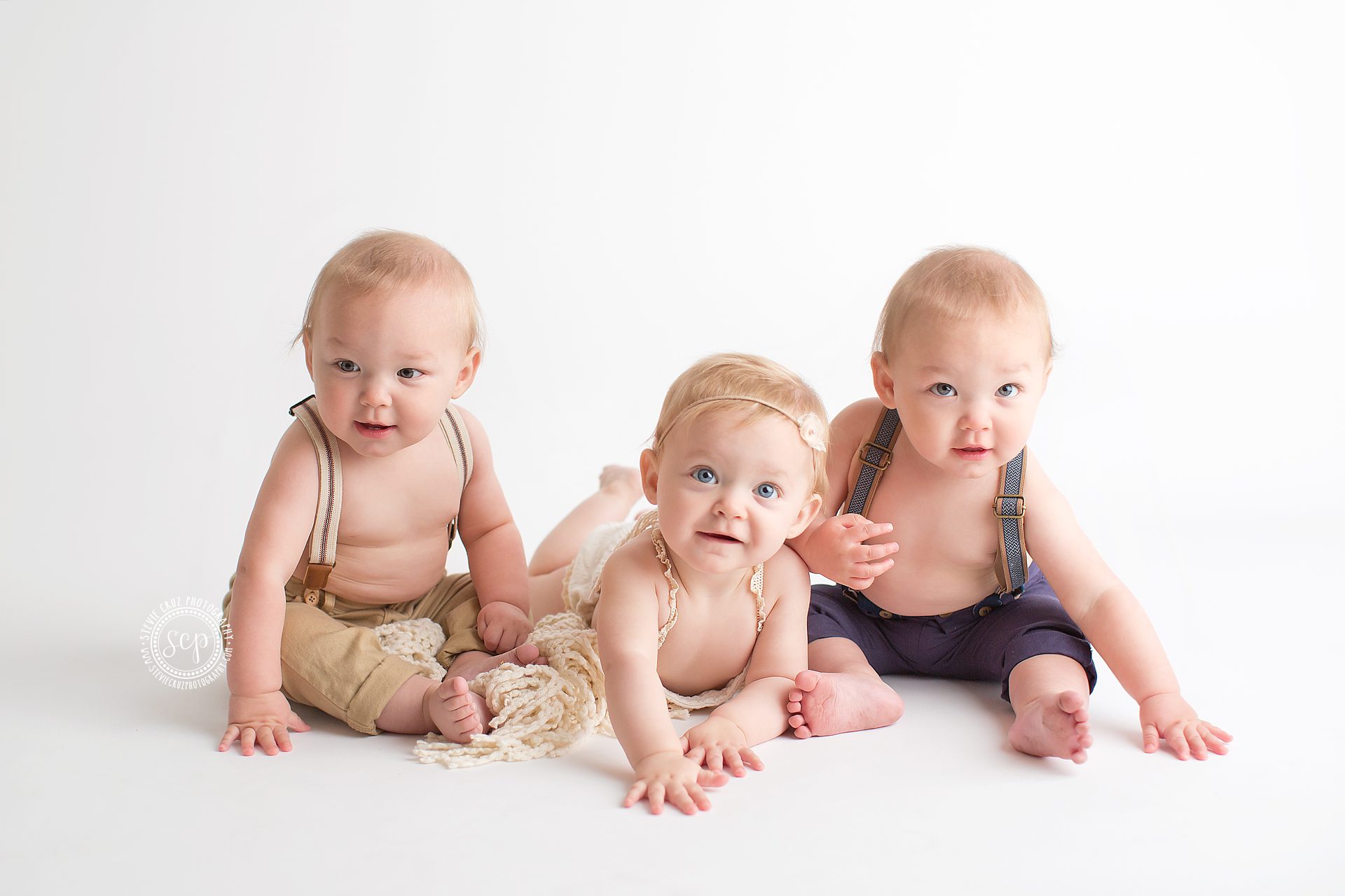 triplet-photography-baby-pictures-near-me.jpg