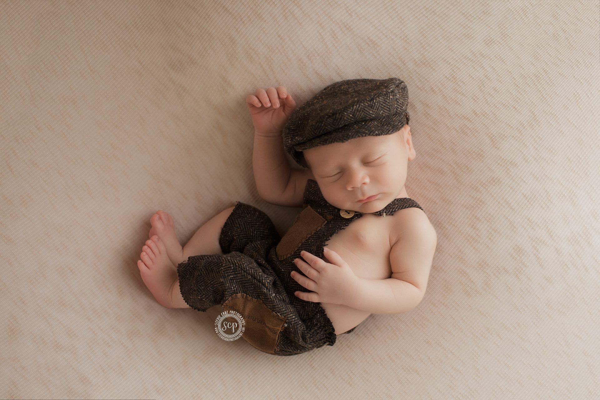 newborn vintage outfit ideas for baby boys.