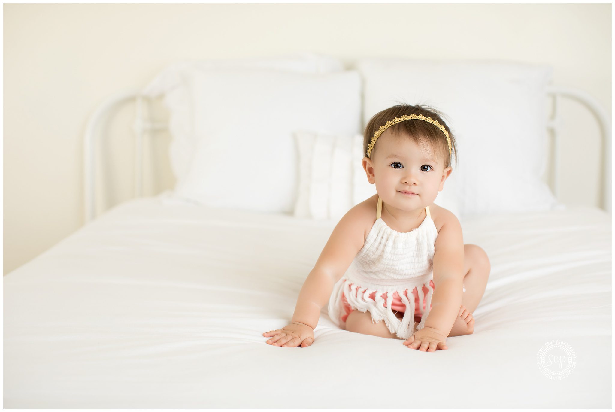 Stevie Cruz is a great child photographer. She captures this little girl for her one year old birthday photo session