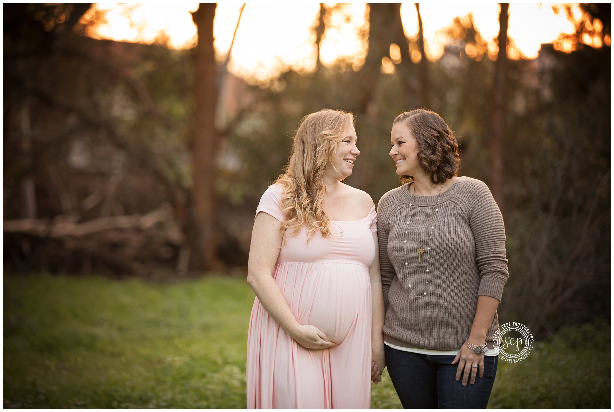 sister picture surrogate maternity session in orange county