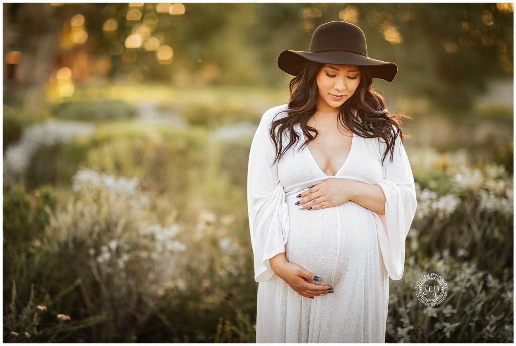 maternity pictures outdoors during sunsets are so beautiful. Anaheim Hills Photographer.