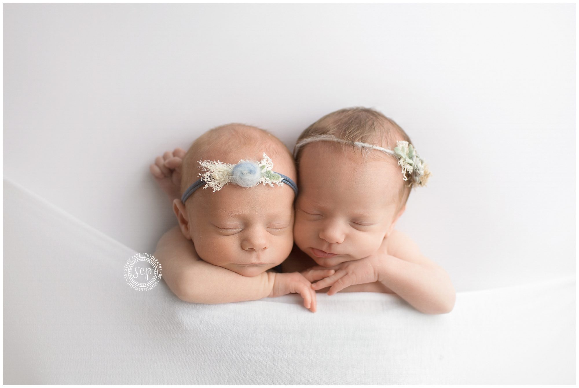 baby surrogate twin pictures
